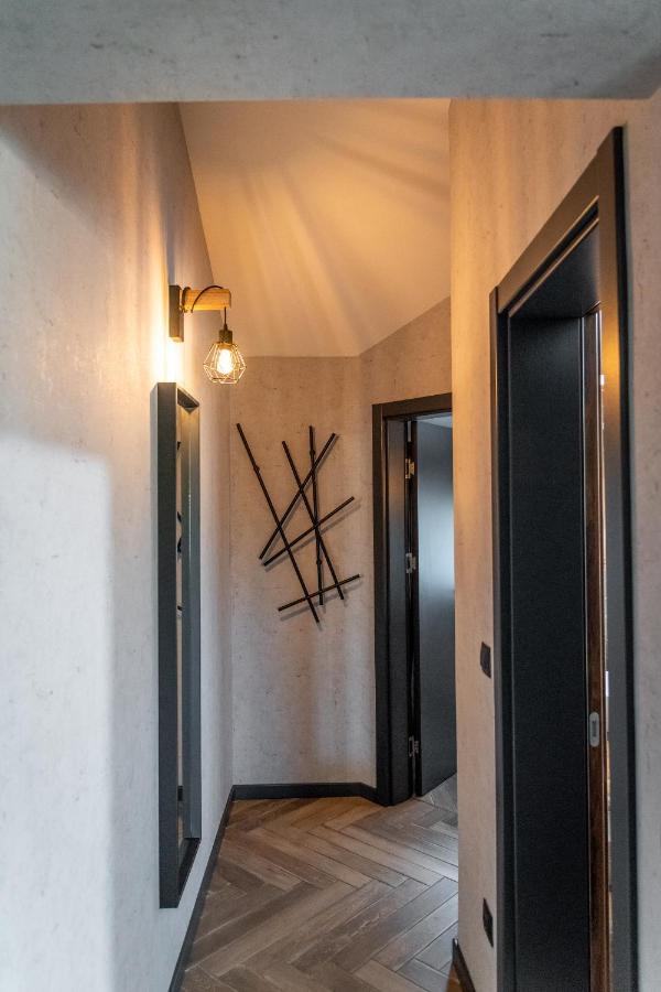 Hotel Hunters House Ezerets Exterior foto