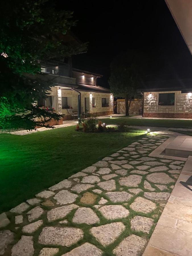 Hotel Hunters House Ezerets Exterior foto