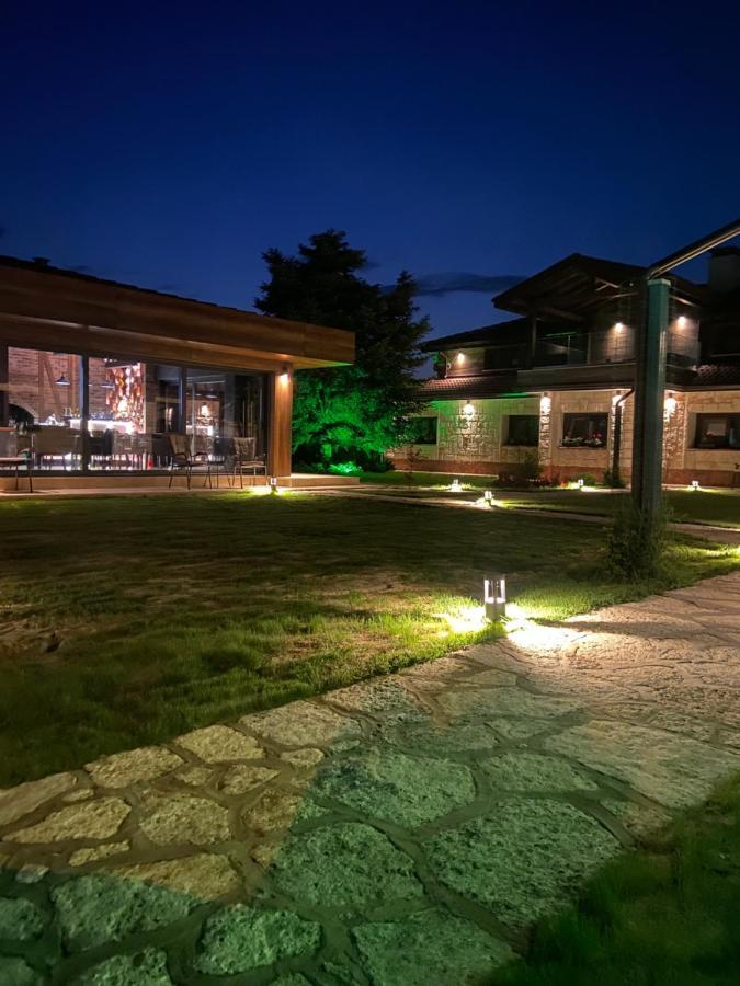 Hotel Hunters House Ezerets Exterior foto