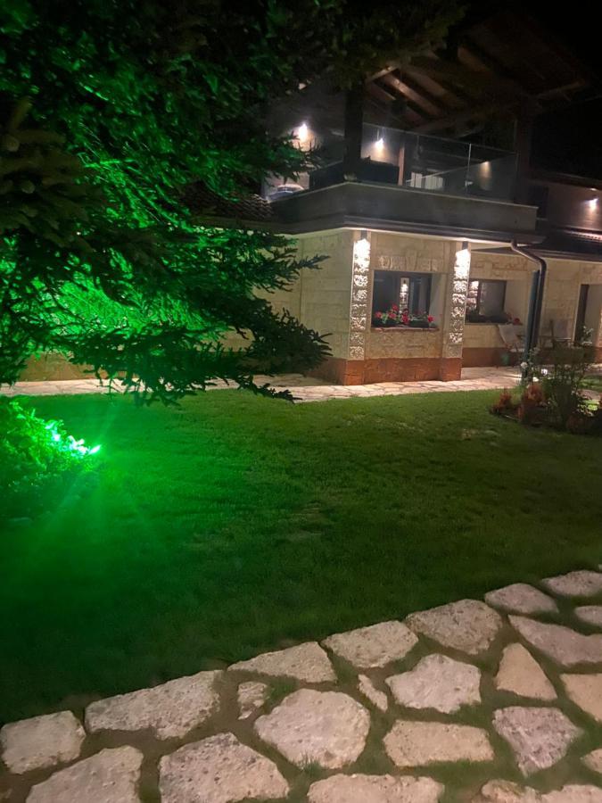 Hotel Hunters House Ezerets Exterior foto
